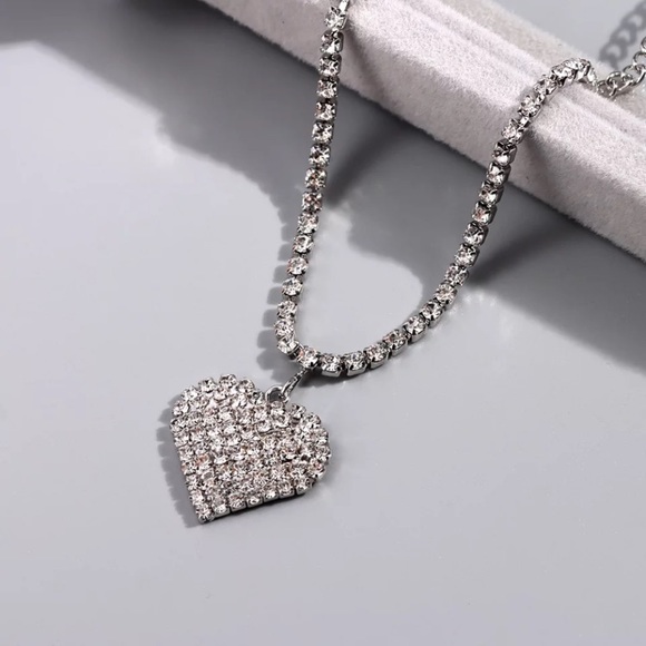 🌟 Rhinestone Diamond Heart Platinum Plated Dainty Anklet - Picture 4 of 4